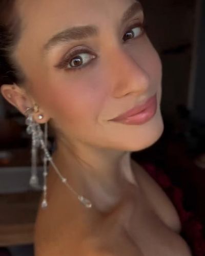Hande Doğandemir seksi ifşa fotoğrafı 580