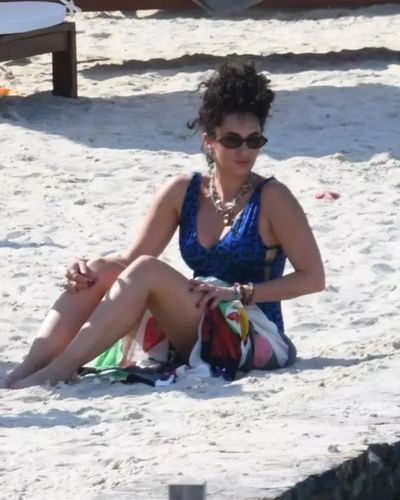 Hande Doğandemir seksi ifşa fotoğrafı 600