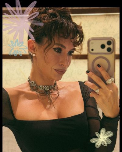 Hande Doğandemir seksi ifşa fotoğrafı 602