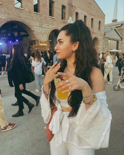 Hande Doğandemir seksi ifşa fotoğrafı 98
