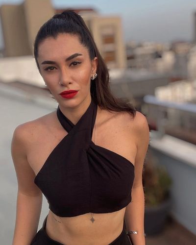 Hande Doğandemir seksi ifşa fotoğrafı 99