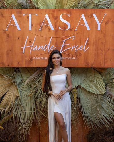 Hande Ercel seksi ifşa fotoğrafı 81720