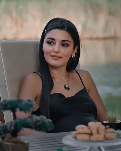 Hande Ercel seksi ifşa fotoğrafı 81596