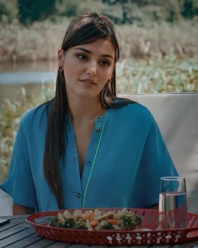 Hande Ercel seksi ifşa fotoğrafı 81591