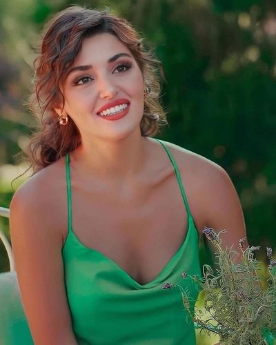 Hande Ercel seksi ifşa fotoğrafı 81500