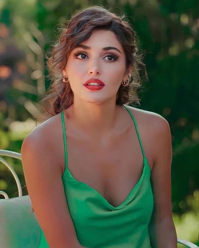 Hande Ercel seksi ifşa fotoğrafı 81491
