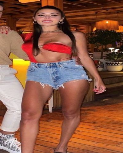 Hande Ercel seksi ifşa fotoğrafı 81481