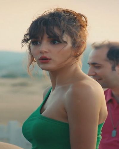 Hande Ercel seksi ifşa fotoğrafı 81447