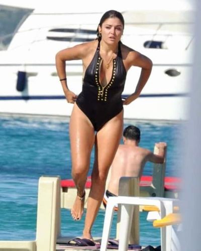 Hande Ercel seksi ifşa fotoğrafı 81253