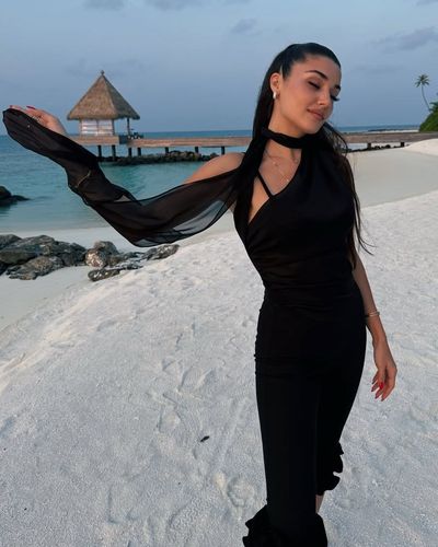 Hande Ercel seksi ifşa fotoğrafı 1770