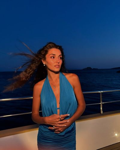Hande Ercel seksi ifşa fotoğrafı 82390