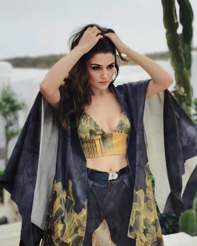 Hande Ercel seksi ifşa fotoğrafı 81998