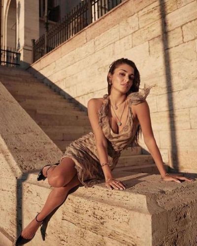 Hande Ercel seksi ifşa fotoğrafı 81870