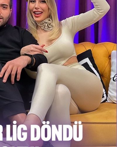 Hande Sarıoğlu seksi ifşa fotoğrafı 165