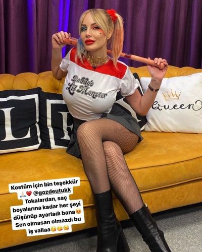 Hande Sarıoğlu seksi ifşa fotoğrafı 174