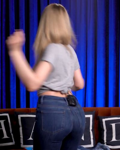 Hande Sarıoğlu seksi ifşa fotoğrafı 199