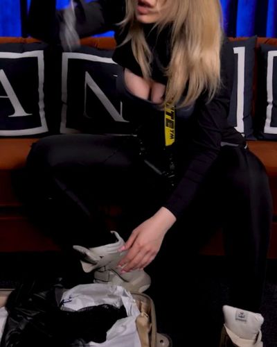 Hande Sarıoğlu seksi ifşa fotoğrafı 203