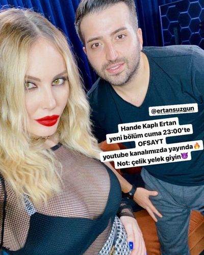 Hande Sarıoğlu seksi ifşa fotoğrafı 252