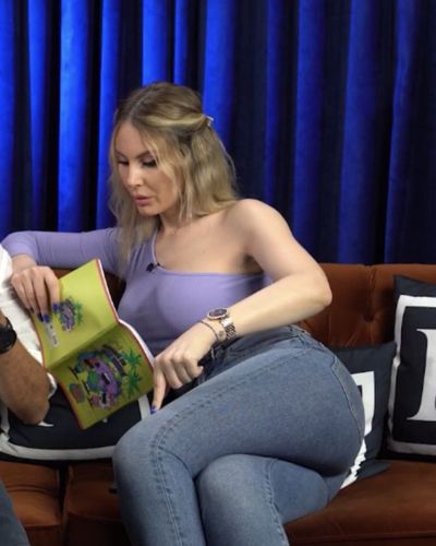 Hande Sarıoğlu seksi ifşa fotoğrafı 255