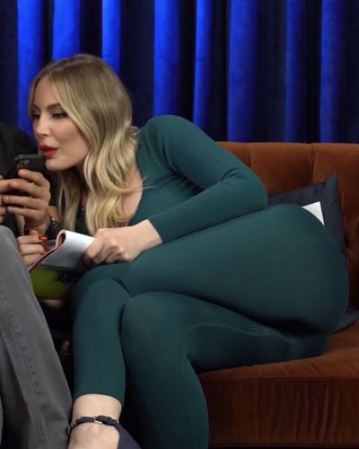 Hande Sarıoğlu seksi ifşa fotoğrafı 257