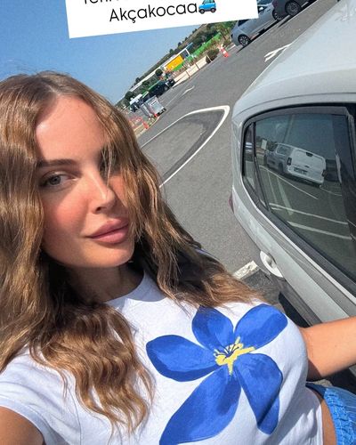 Hande Sarıoğlu seksi ifşa fotoğrafı 287