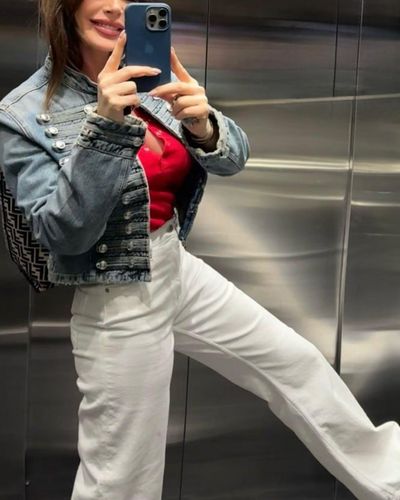 Hande Sarıoğlu seksi ifşa fotoğrafı 349