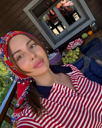 Hande Sarıoğlu seksi ifşa fotoğrafı 139