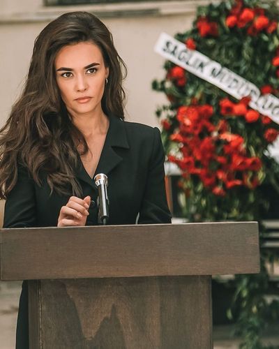 Hande Soral seksi ifşa fotoğrafı 165