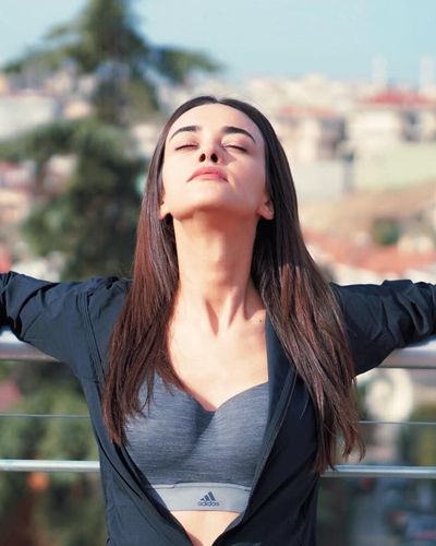 Hande Soral seksi ifşa fotoğrafı 306