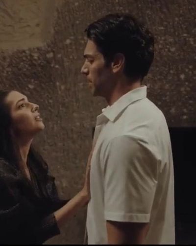 Hande Yılmaz seksi ifşa fotoğrafı 5 — Aşk Taktikleri (2022)