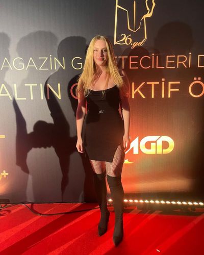 Hayal Köseoğlu seksi ifşa fotoğrafı 80780