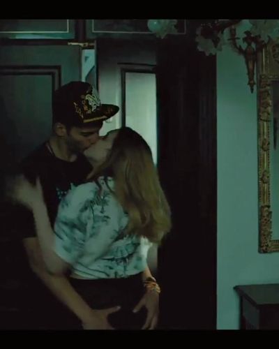 Hayal Köseoğlu seksi ifşa fotoğrafı 11 — Bir Nefes Daha (2021)