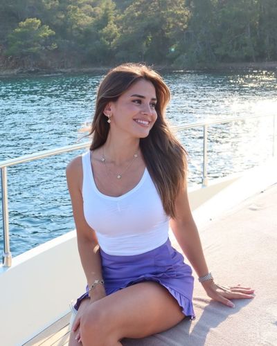 Hazal Çağlar seksi ifşa fotoğrafı 534