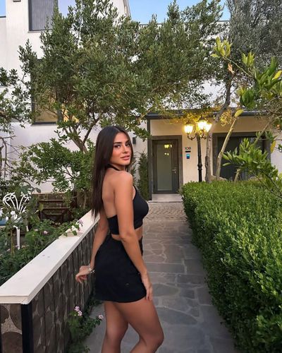 Hazal Çağlar seksi ifşa fotoğrafı 88