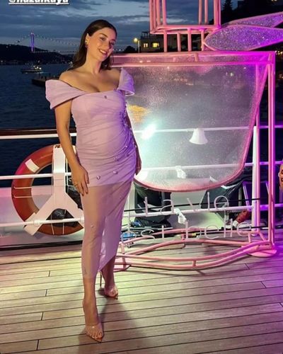 Hazal Kaya seksi ifşa fotoğrafı 80365