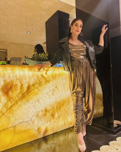 Hazal Kaya seksi ifşa fotoğrafı 80353