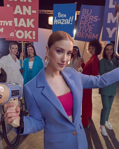 Hazal Kaya seksi ifşa fotoğrafı 80319