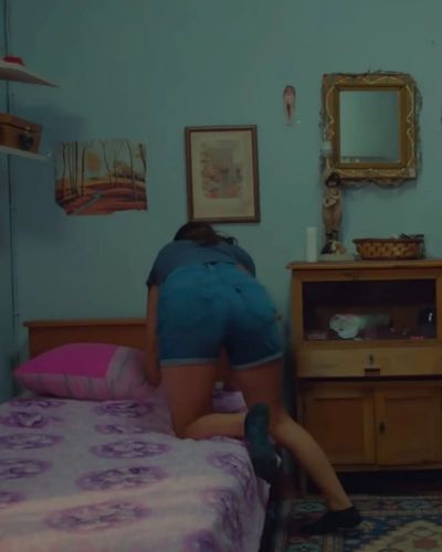 Hazal Kaya seksi ifşa fotoğrafı 80317