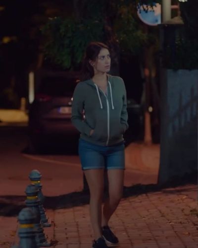 Hazal Kaya seksi ifşa fotoğrafı 80304