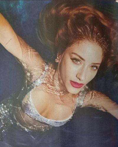 Hazal Kaya seksi ifşa fotoğrafı 80303