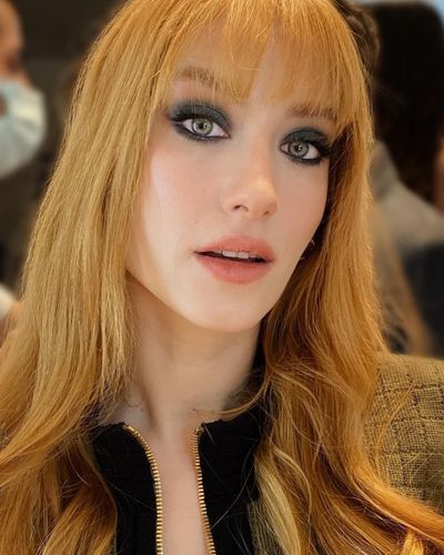 Hazal Kaya seksi ifşa fotoğrafı 80229