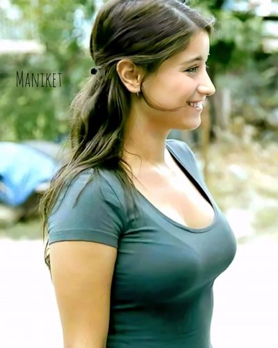 Hazal Kaya seksi ifşa fotoğrafı 80195