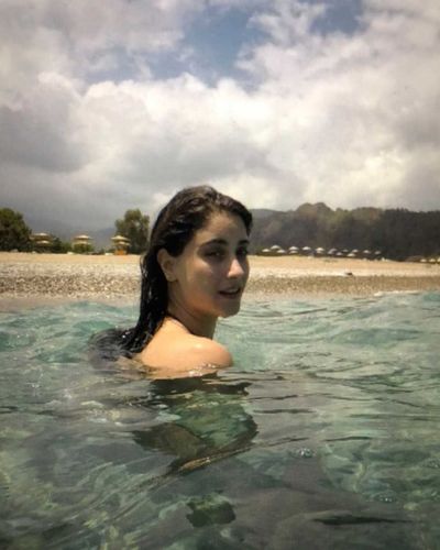 Hazal Kaya seksi ifşa fotoğrafı 80190