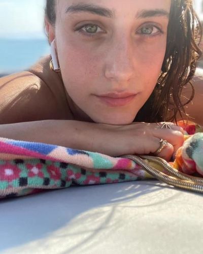 Hazal Kaya seksi ifşa fotoğrafı 80180