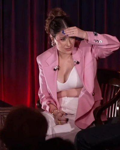 Hazal Kaya seksi ifşa fotoğrafı 502