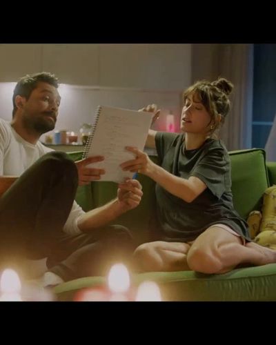 Hazal Kaya seksi ifşa fotoğrafı 16 — Benden Ne Olur (2022)