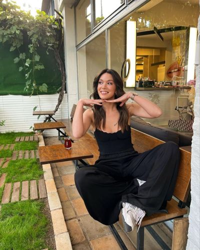 Hazal Subaşı seksi ifşa fotoğrafı 31945