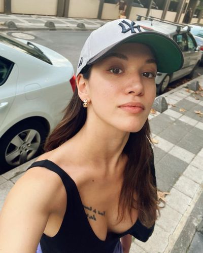 Hazal Subaşı seksi ifşa fotoğrafı 31903