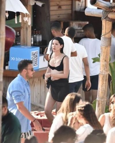 Hazal Subaşı seksi ifşa fotoğrafı 31831