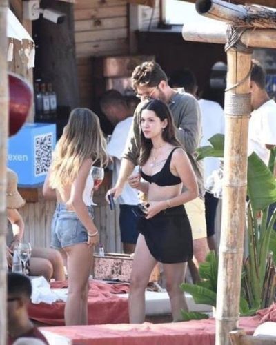 Hazal Subaşı seksi ifşa fotoğrafı 31800